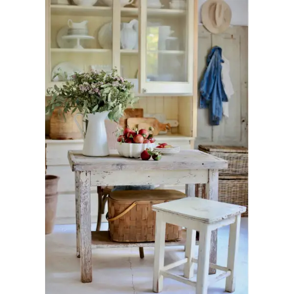 French Country Cottage - _inventoryItem